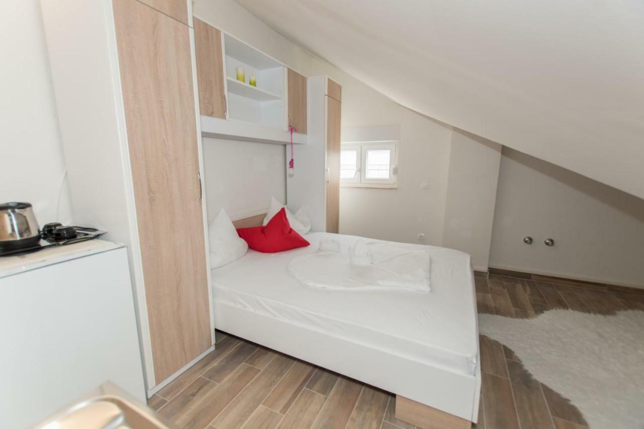 Apartments Matanovi Dvori Makarska Luaran gambar