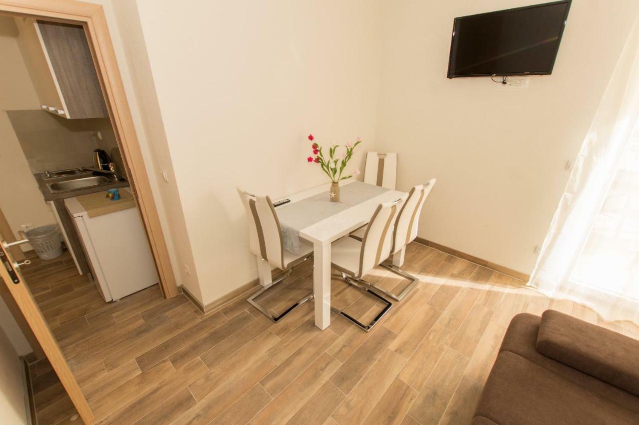 Apartments Matanovi Dvori Makarska Luaran gambar