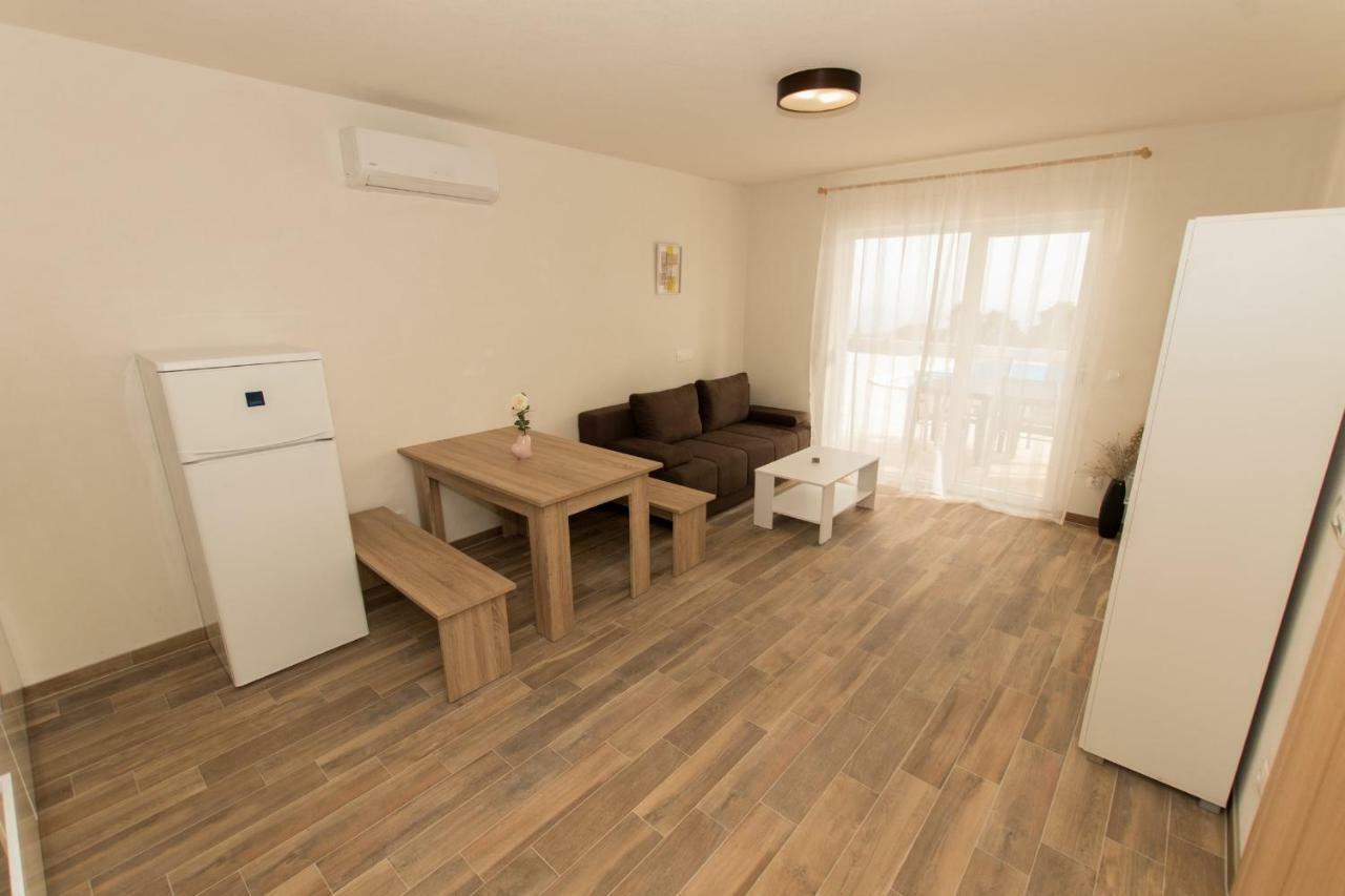 Apartments Matanovi Dvori Makarska Luaran gambar