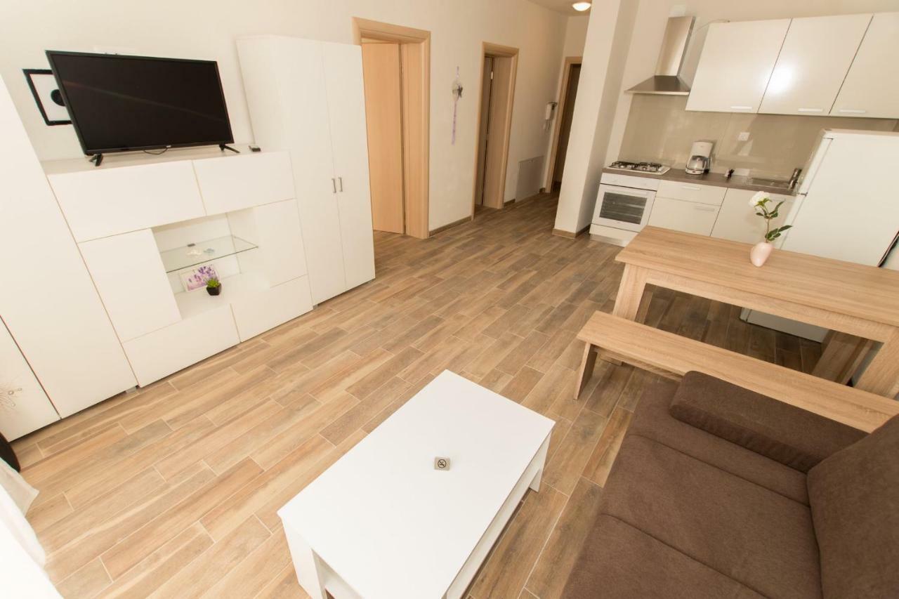 Apartments Matanovi Dvori Makarska Luaran gambar