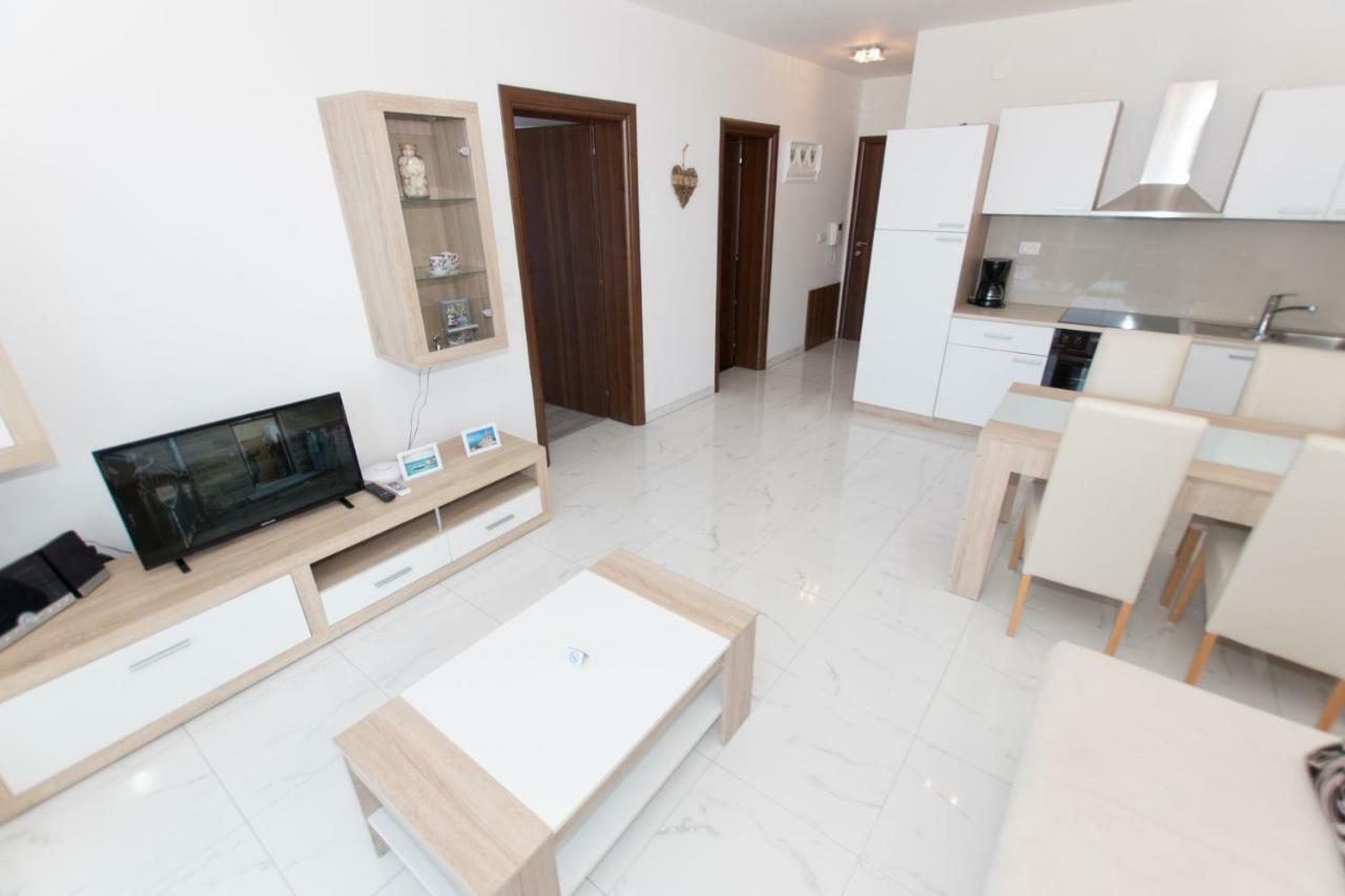 Apartments Matanovi Dvori Makarska Luaran gambar