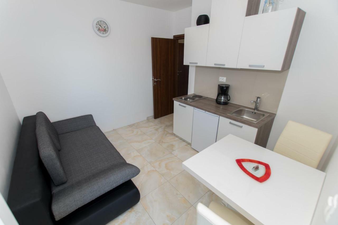 Apartments Matanovi Dvori Makarska Luaran gambar